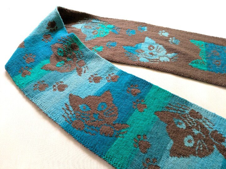 Scarf "Cat Gang" - double sided knitting pattern