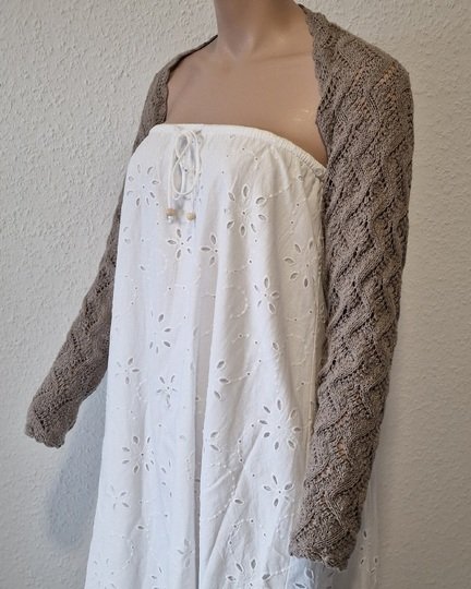 Strickanleitung für das Schulterjäckchen "Honeymoon"