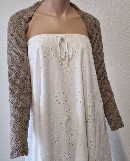 Strickanleitung für das Schulterjäckchen "Honeymoon"