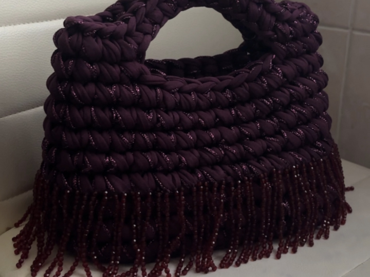 Crochet pattern burgundy handbag with crystal beaded fringe PDF and video