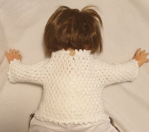 Anleitung für gehäkelten Babypulli Fiona 0–3 / 3–6 Monate Puppenpullover