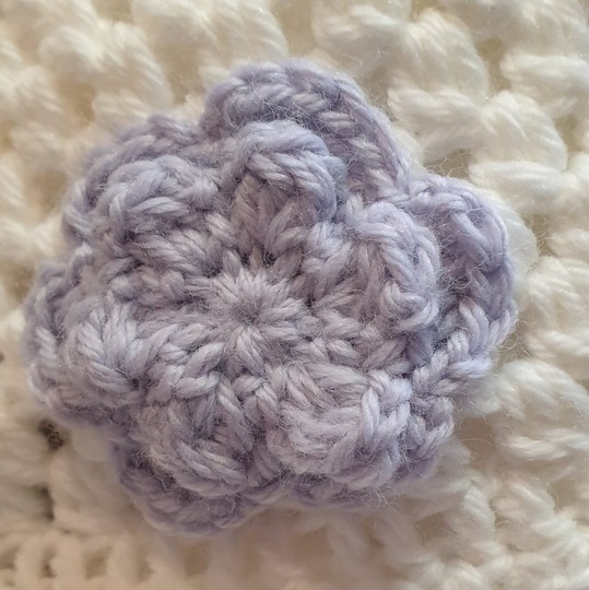 Anleitung für gehäkelten Babypulli Fiona 0–3 / 3–6 Monate Puppenpullover