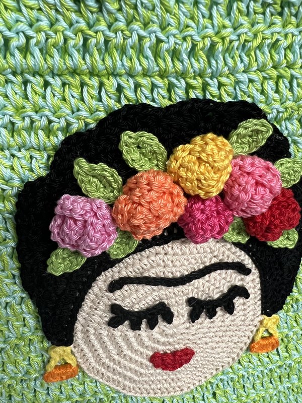 Crochet Pattern "Mexican Beauty" Woman with flower crown, big Applique, PDF - Image 12
