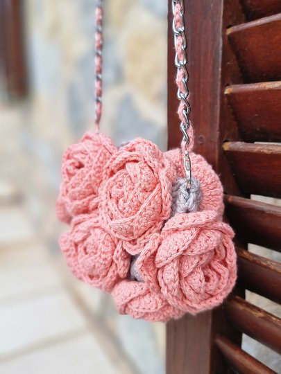 T28 Crochet pattern. Miniature crossbody bag. Granny square. 3D “Rose"