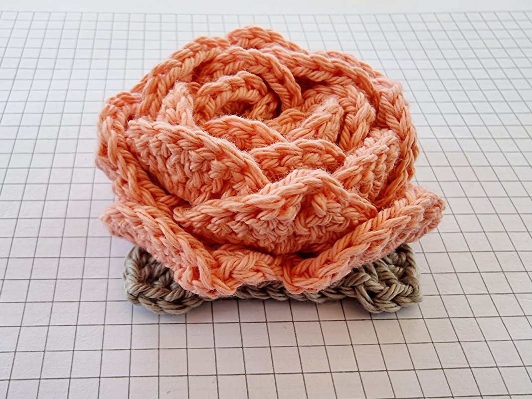 Crochet pattern, 3D motif, rose, granny square - Image 5