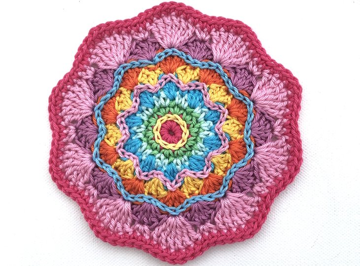 Häkelanleitung "Mandala Mood", 4 Designs für Kissen, Untersetzer, Deko