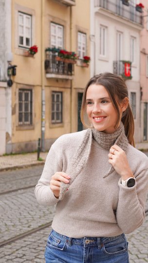 Knit a Mini Shawl in the Sophie Scarf Trend with Video Tutorial