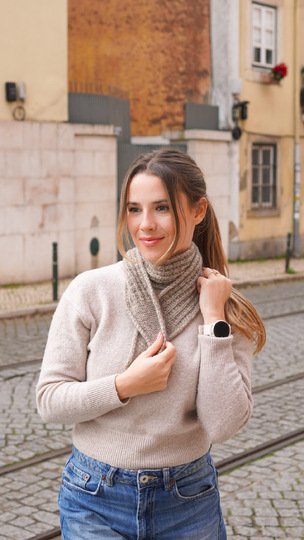Knit a Mini Shawl in the Sophie Scarf Trend with Video Tutorial