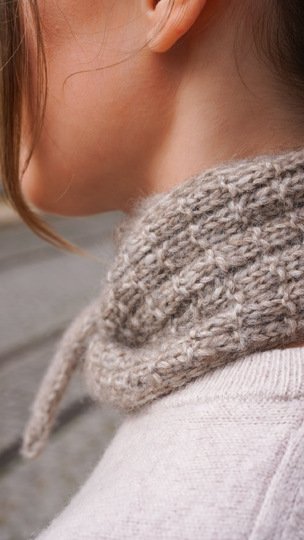 Knit a Mini Shawl in the Sophie Scarf Trend with Video Tutorial