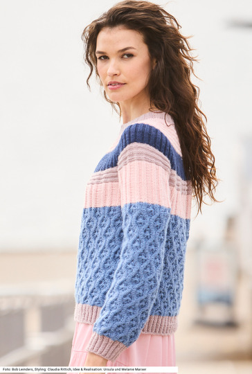 Strukturpulli mit Rundpasse