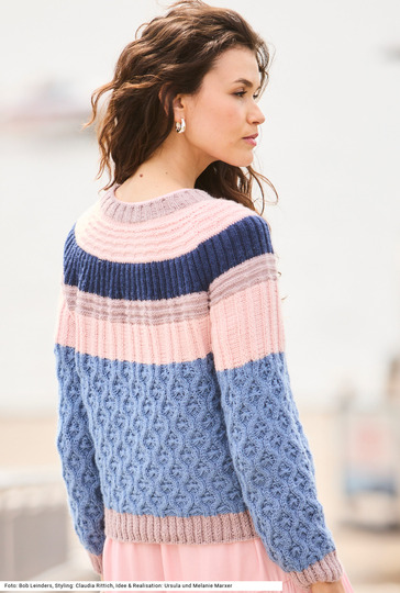 Strukturpulli mit Rundpasse