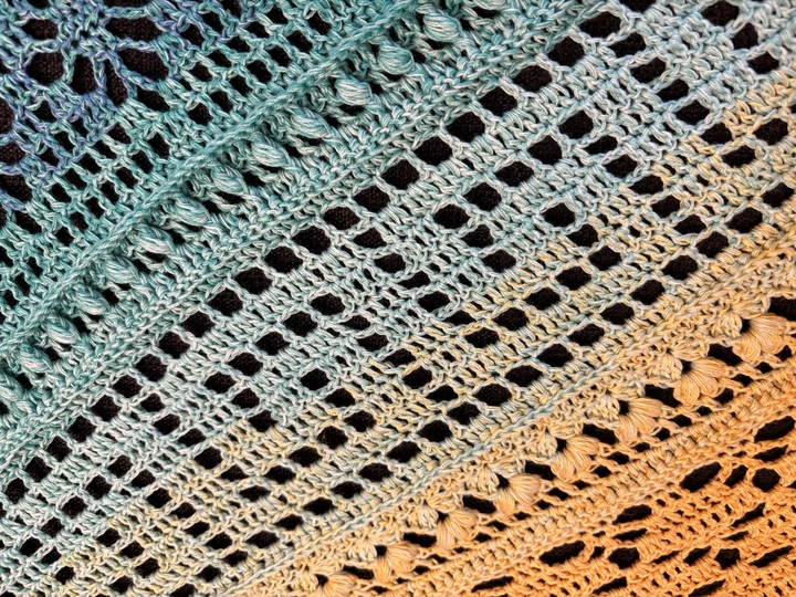 Crochet Pattern Triangular Scarf "Abia"