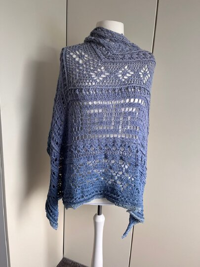 Crochet Pattern Triangular Scarf "Abia"