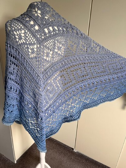 Crochet Pattern Triangular Scarf "Abia"