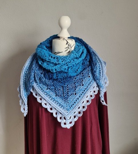 Crochet Pattern Triangular Scarf "Abia"
