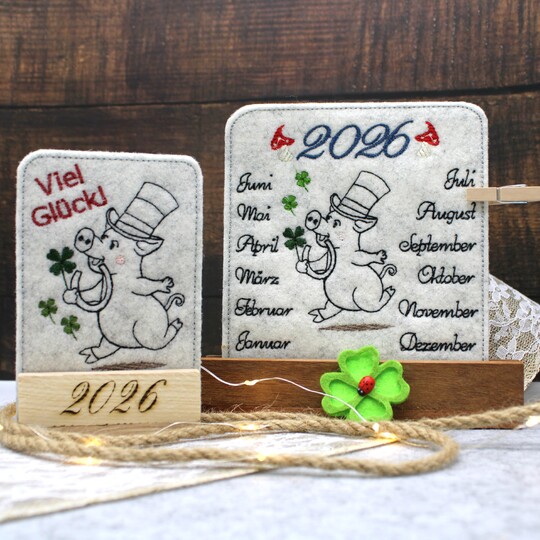 Stickdatei ITH Tischkalender Schweinchen Glücksbringer