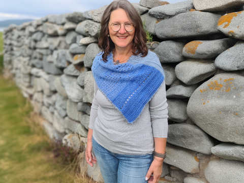 Frauhohmanns Schulterwärmer "MusterWechsel" - Würfelhäkeln (kostenlos)