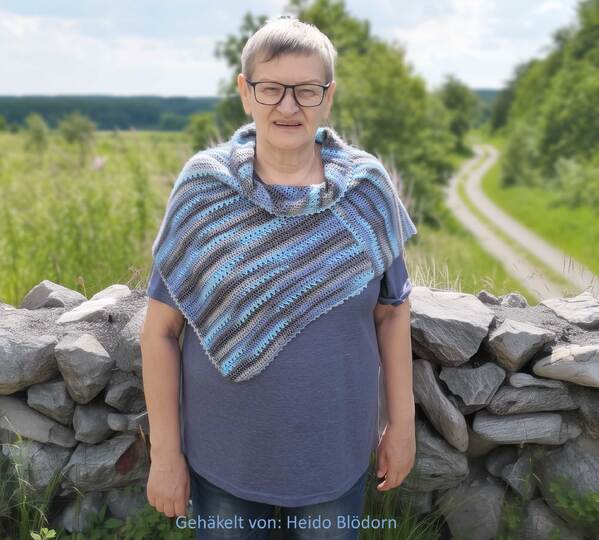 Frauhohmanns Schulterwärmer "MusterWechsel" - Würfelhäkeln (kostenlos)