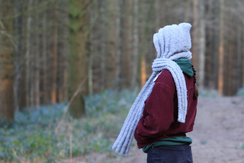 Knitting pattern Hannah's hooded scarf No. 007