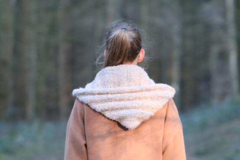 Knitting pattern Hannah's hooded scarf No. 007