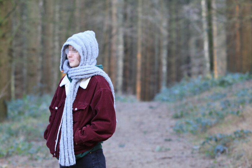 Knitting pattern Hannah's hooded scarf No. 007