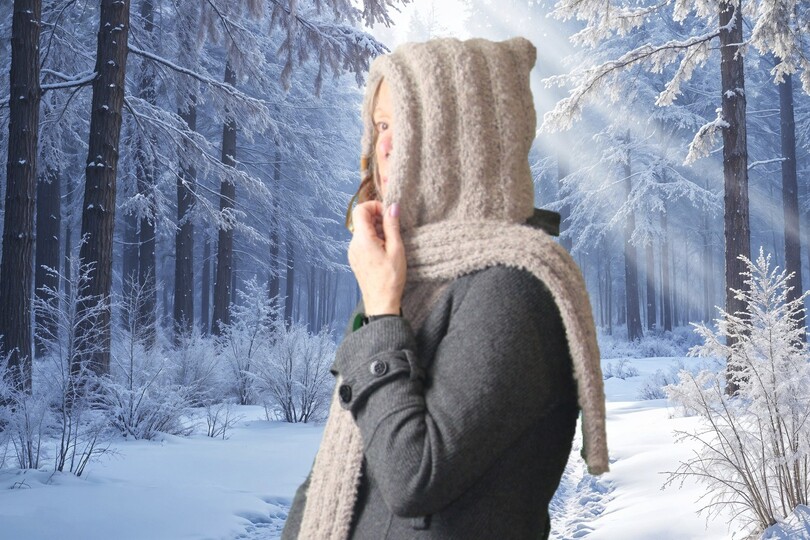 Knitting pattern Hannah's hooded scarf No. 007