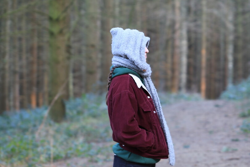 Knitting pattern Hannah's hooded scarf No. 007