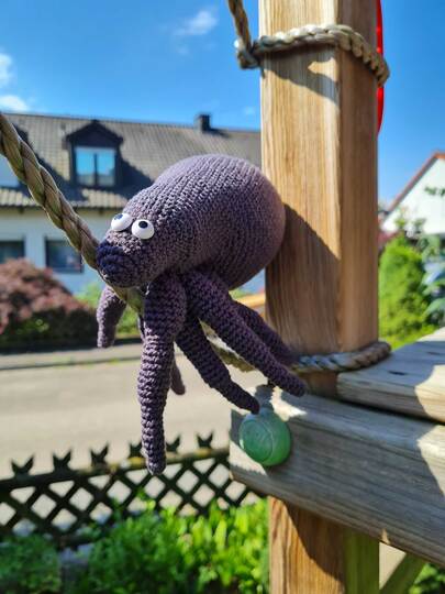 Florian the Flea - crochet pattern for a bouncy friend