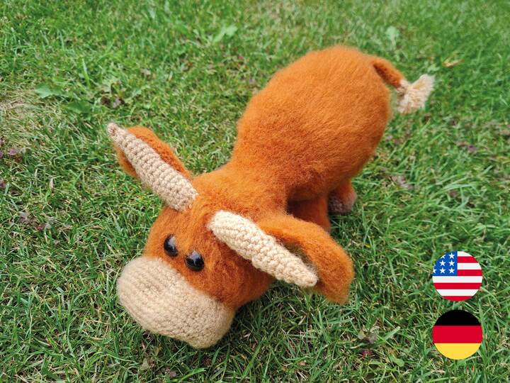 Hamish McCoo - Crochet pattern for a Scottish Highland cow