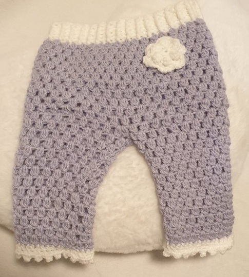 Anleitung für gehäkelte Babyhose Fiona 0–36 Monate