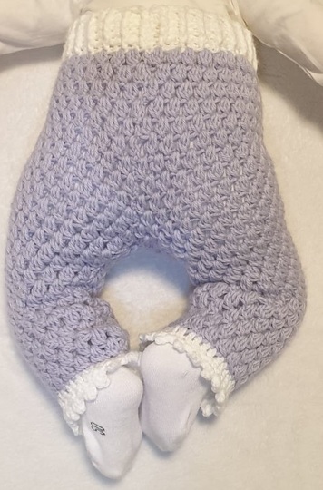 Anleitung für gehäkelte Babyhose Fiona 0–36 Monate