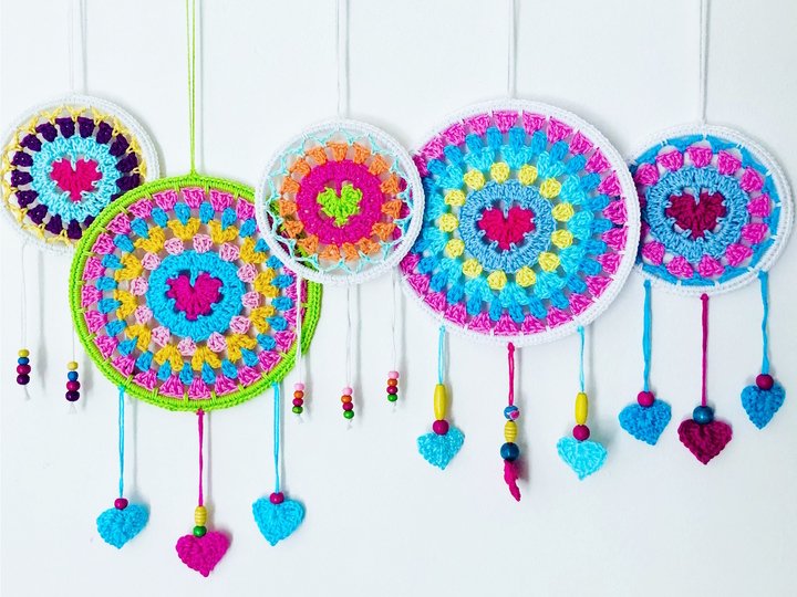 Heart Dreamcatcher Crochet Pattern, 2 designs, 3 ring sizes, wall decor