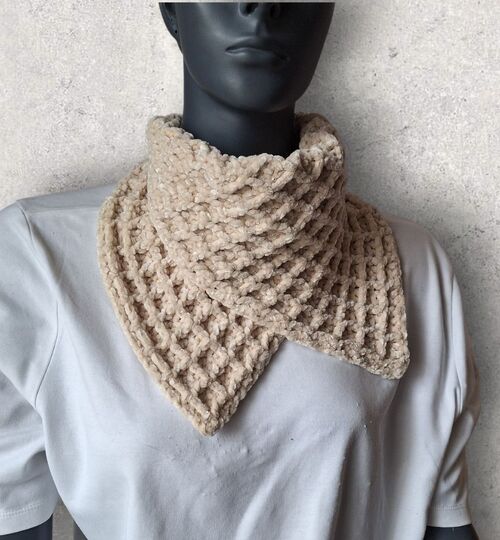 Häkelanleitung kuschlig warme Halssocke, Kragenschal, Chenille-Wolle  #353