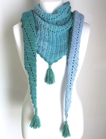 Crochet Pattern "Portocovo" triangle shawl, flat design, charts included