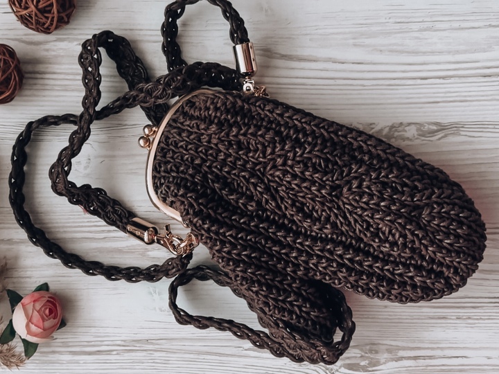 Crochet pattern mitten handbag PDF and video tutorial