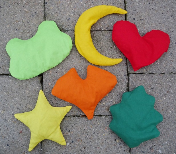 Kissen SET nähen 2 Gr. Frosch Mond Herz Ginkgo Stern Blatt