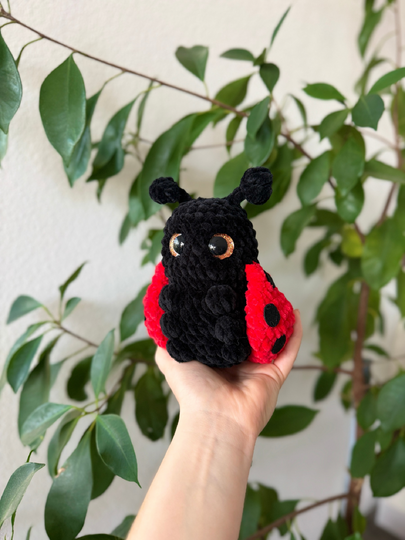Marienkäfer ohne Nähen häkeln – Süßes No-Sew Amigurumi / Glücksbringer