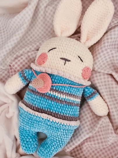 P9 Crochet pattern – sleeping bunny lovey with pacifier