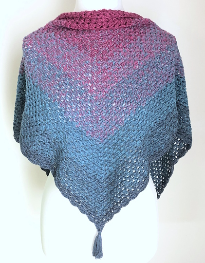 Crochet Pattern Triangle Shawl "Lisboa", Shoulder Warmer, flat easy design