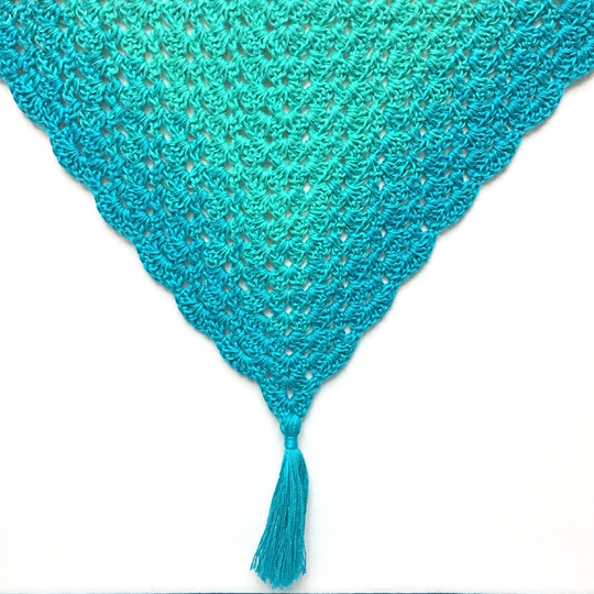 Crochet Pattern Triangle Shawl "Lisboa", Shoulder Warmer, flat easy design