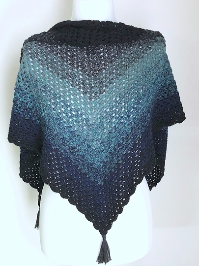 Crochet Pattern Triangle Shawl "Lisboa", Shoulder Warmer, flat easy design