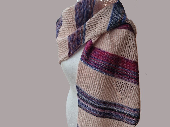 Dorothea - Strickanleitung für ein symmetrisches Tuch