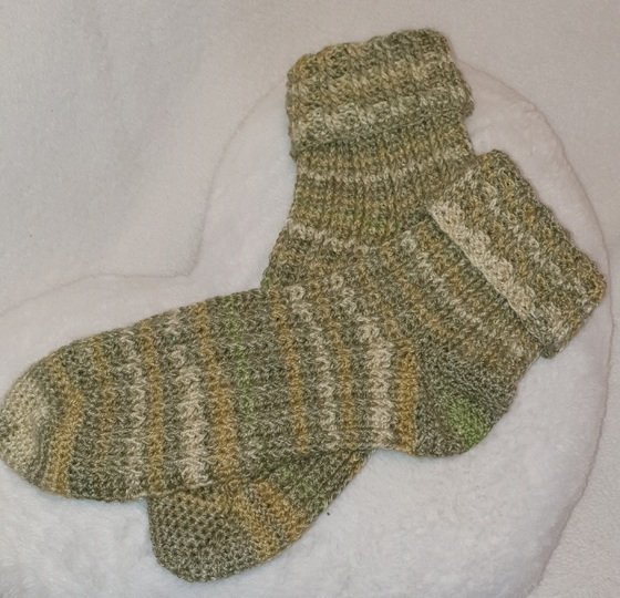 Häkelsocken Cosy 2 links 2 rechts mit Bumerang-Ferse in allen Größen