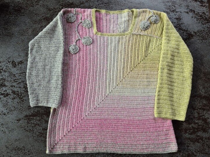 Frauhohmanns Häkelpullover "SchulterBlick"