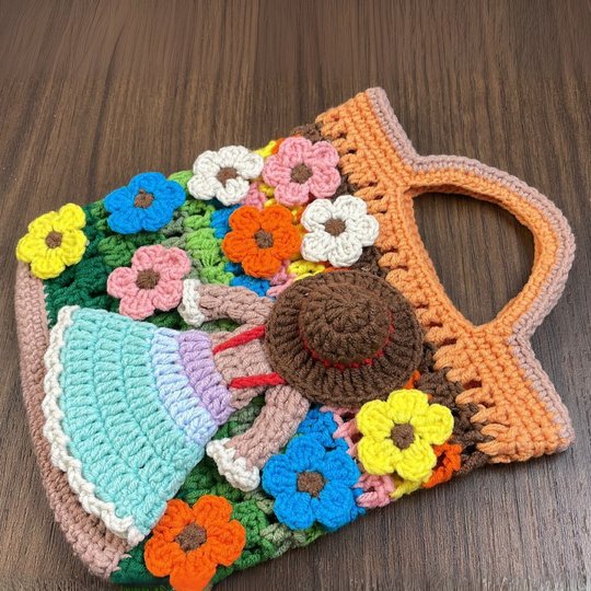 Flower Garden Tote – Crochet Bag Pattern PDF with Girl & Floral Appliqués