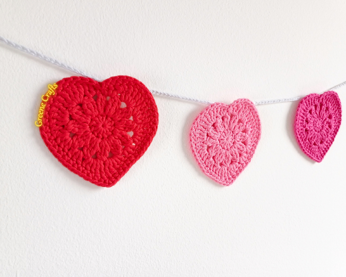 Floral Heart Garland - Crochet Pattern for Beginners