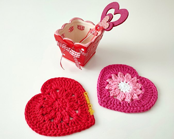 Floral Heart Garland for Valentine's Day - Crochet Pattern