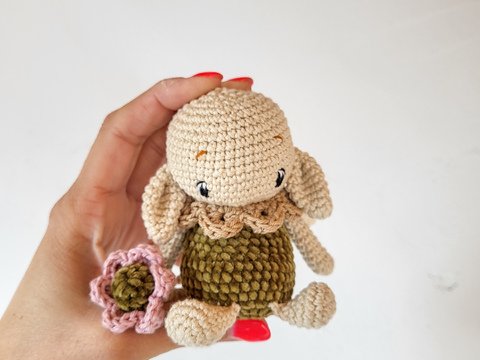 Häkel - Anleitung  | June die Tagwächterin PDF