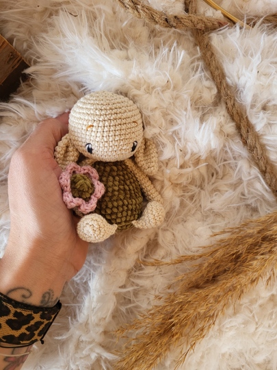 Häkel - Anleitung  | June die Tagwächterin PDF