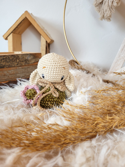 Häkel - Anleitung  | June die Tagwächterin PDF